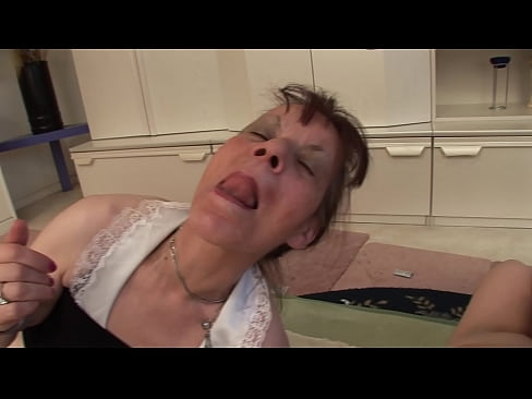 ❤️ Twee oma's en een opa hebben een triootje ☑ Anal video at us ☑